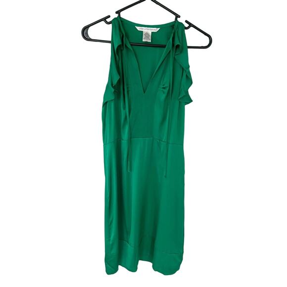 Diane Von Furstenberg Kelly Green Silk Ruffle Mini Dress dVf (Size 2) - Picture 1 of 9